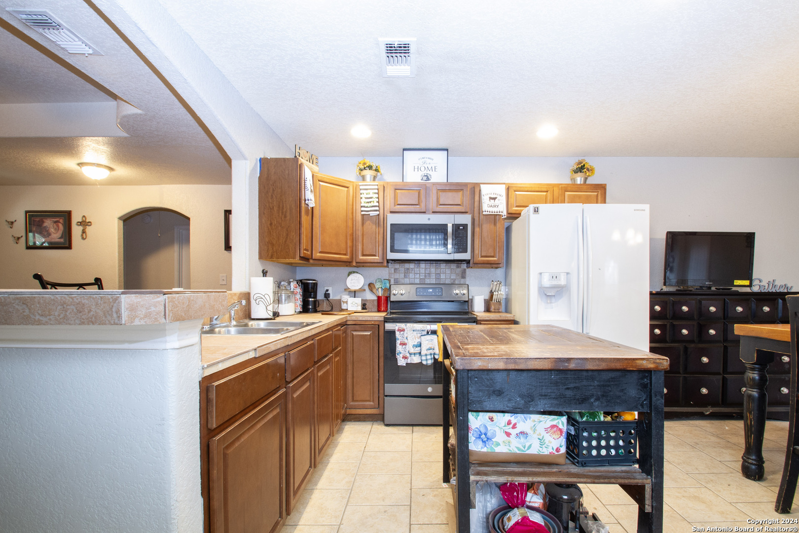 3403 REFORMA DR