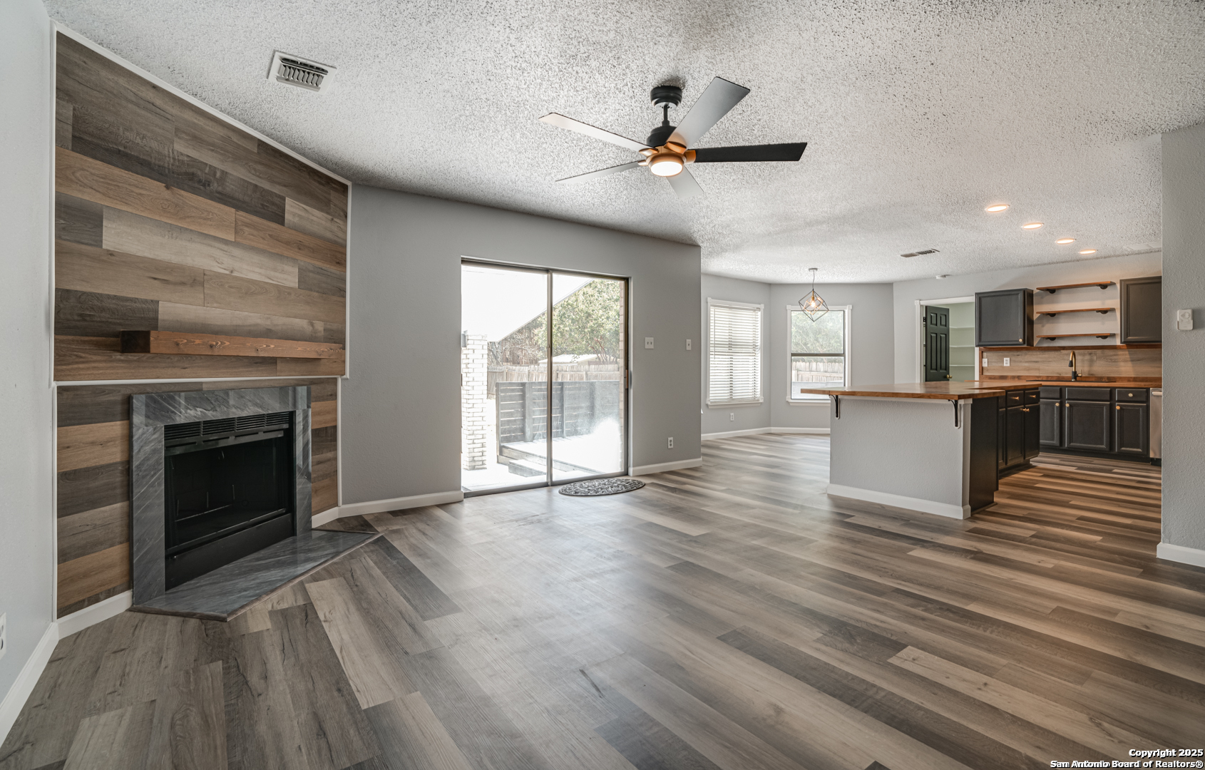 2310 Ruby Oaks