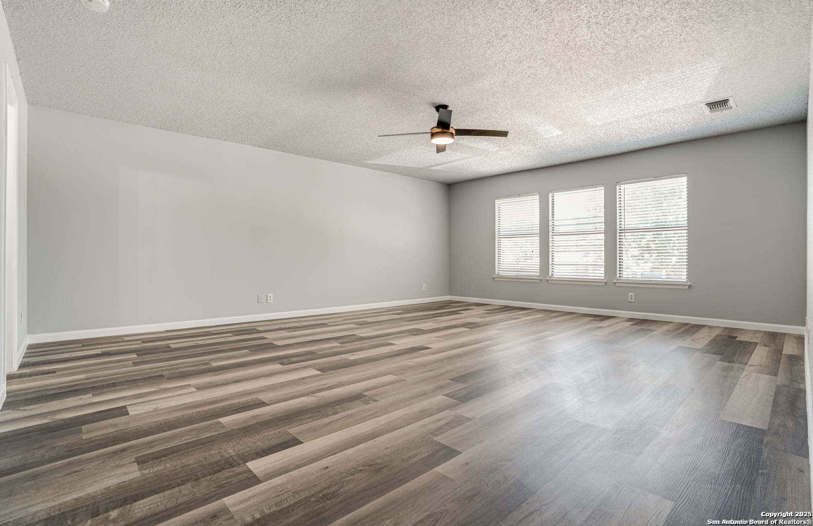 2310 Ruby Oaks