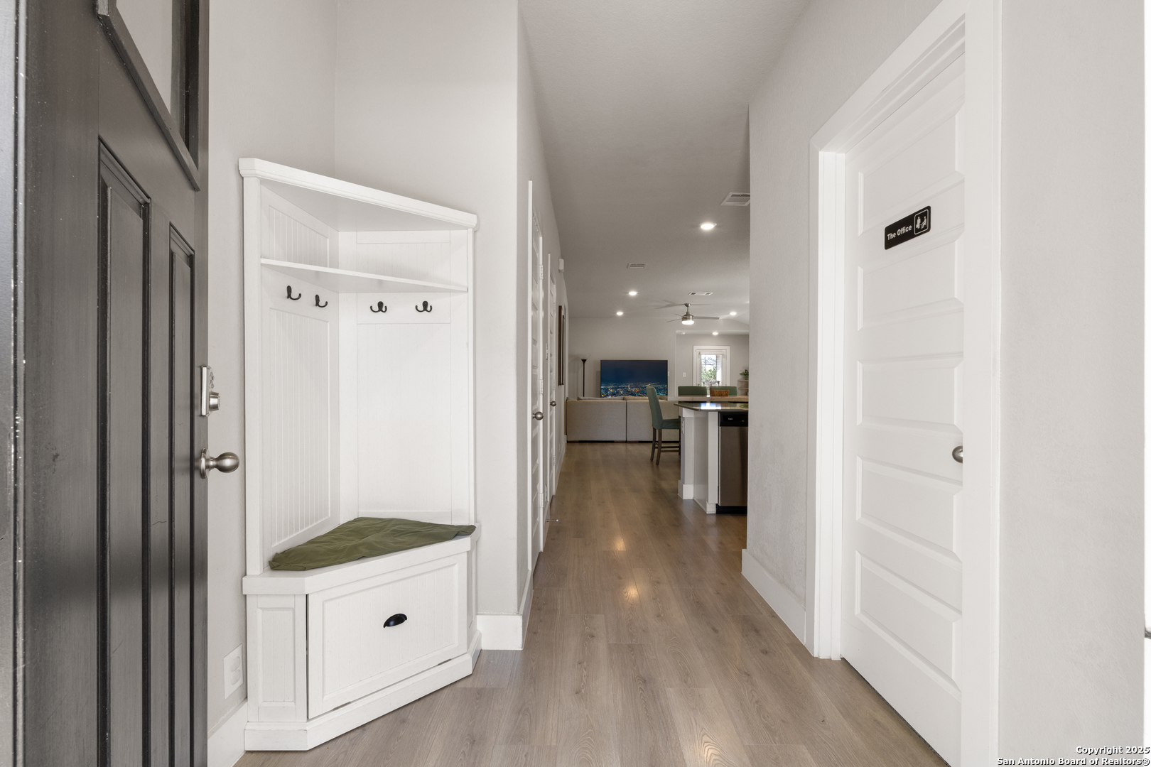 21220 Cobbles Loop