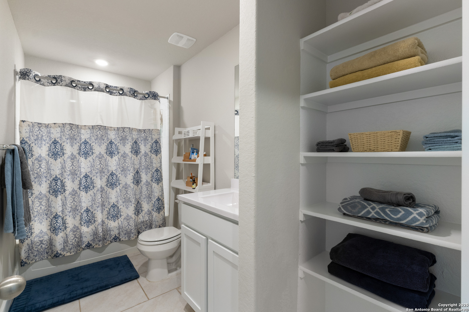21220 Cobbles Loop