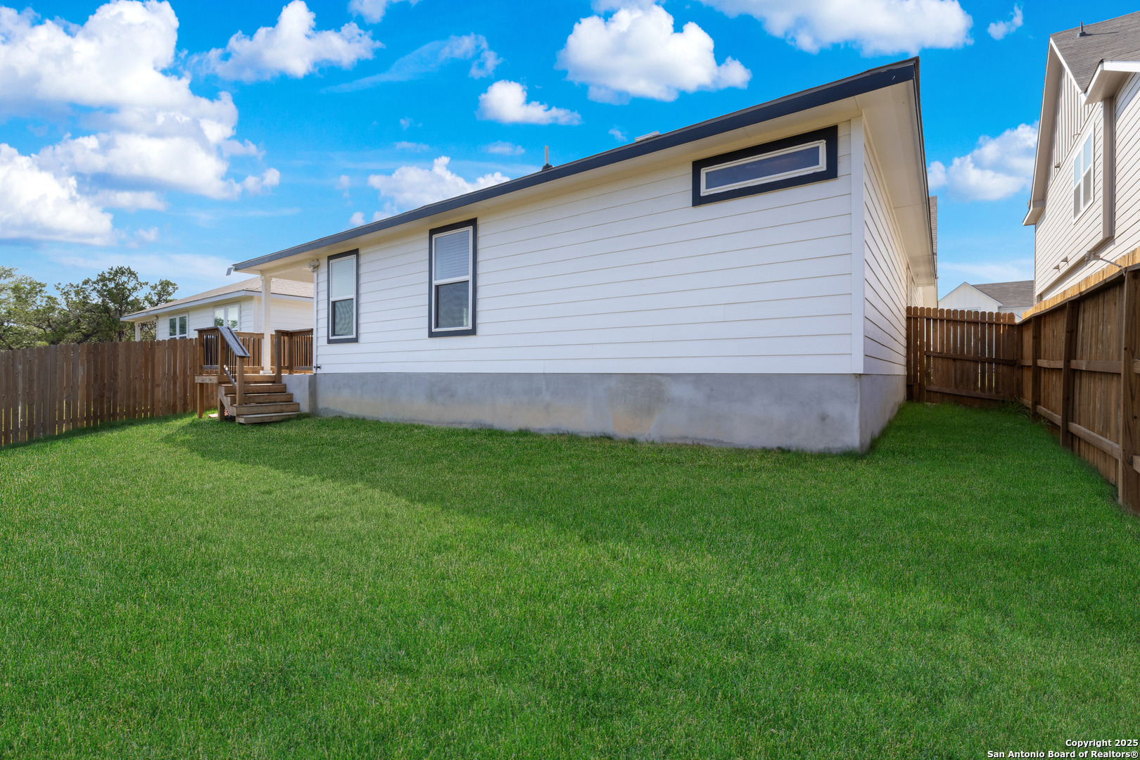 21220 Cobbles Loop