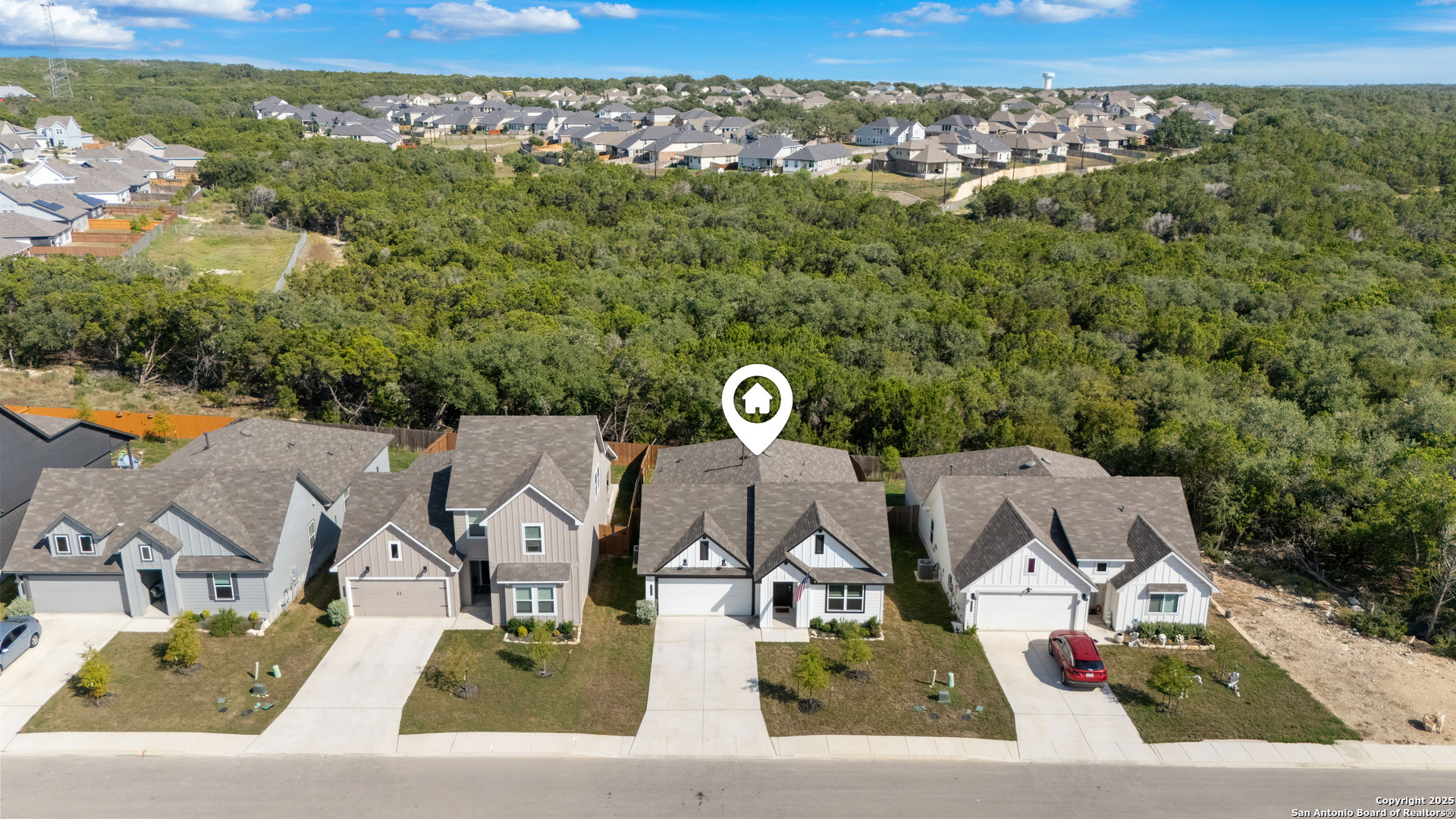 21220 Cobbles Loop