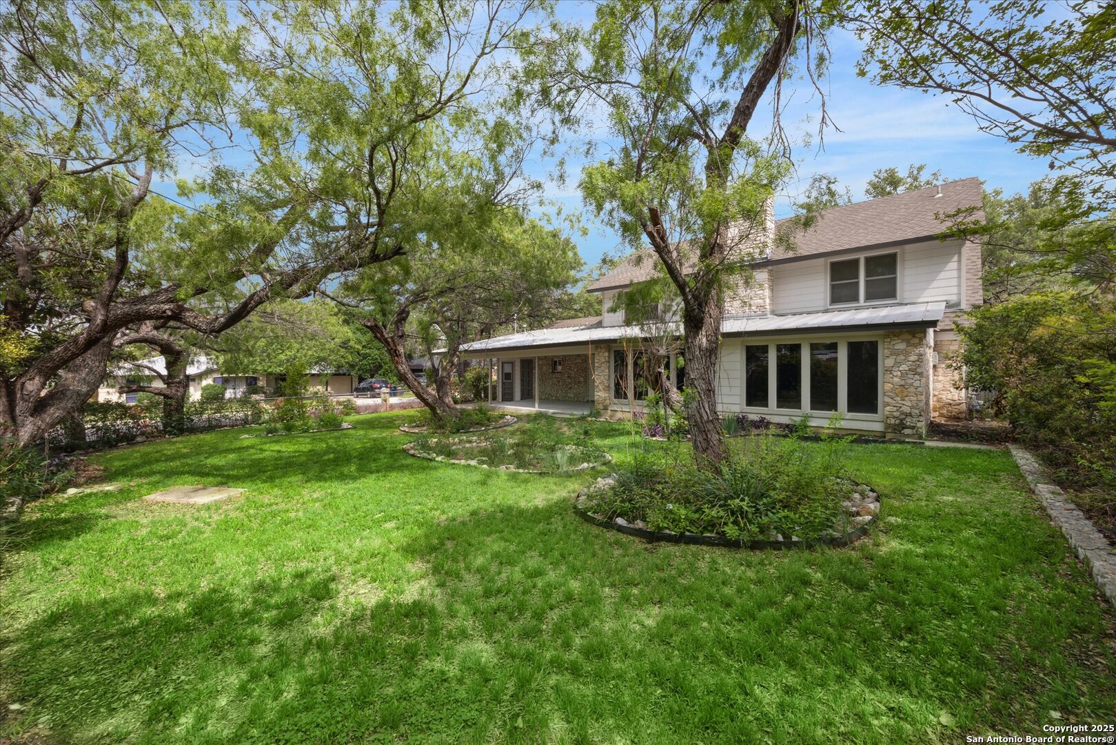 206 Trafalgar
