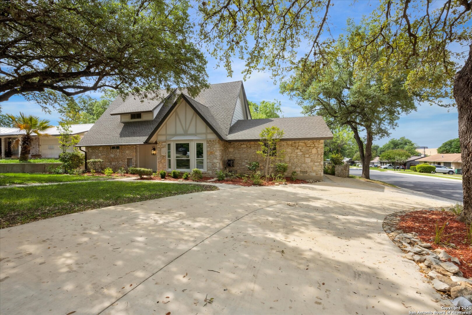 206 Trafalgar