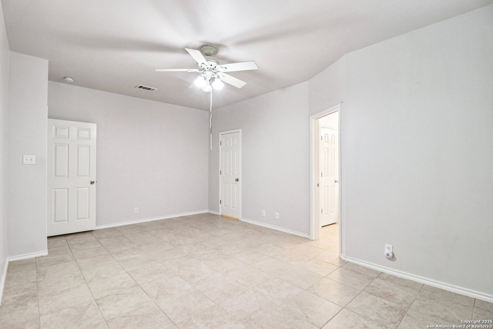 21402 Encino Lookout