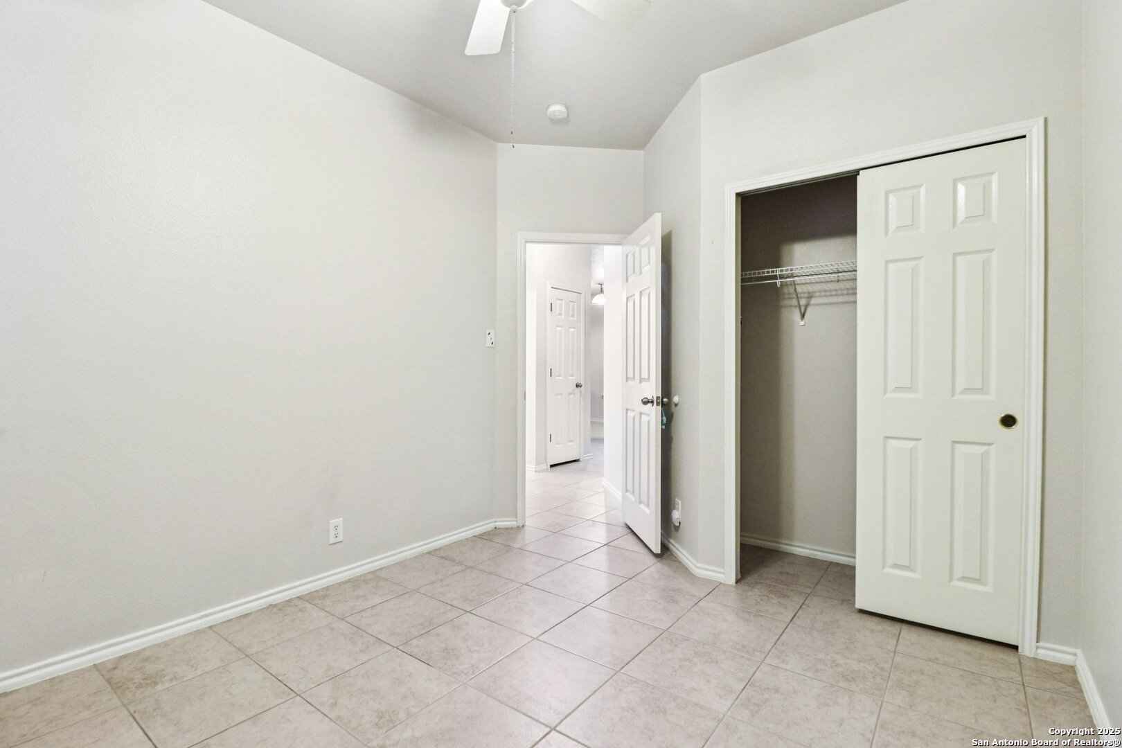 21402 Encino Lookout