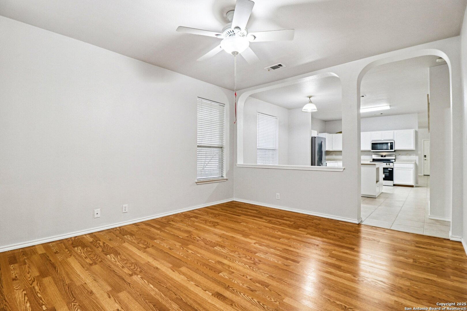 21402 Encino Lookout