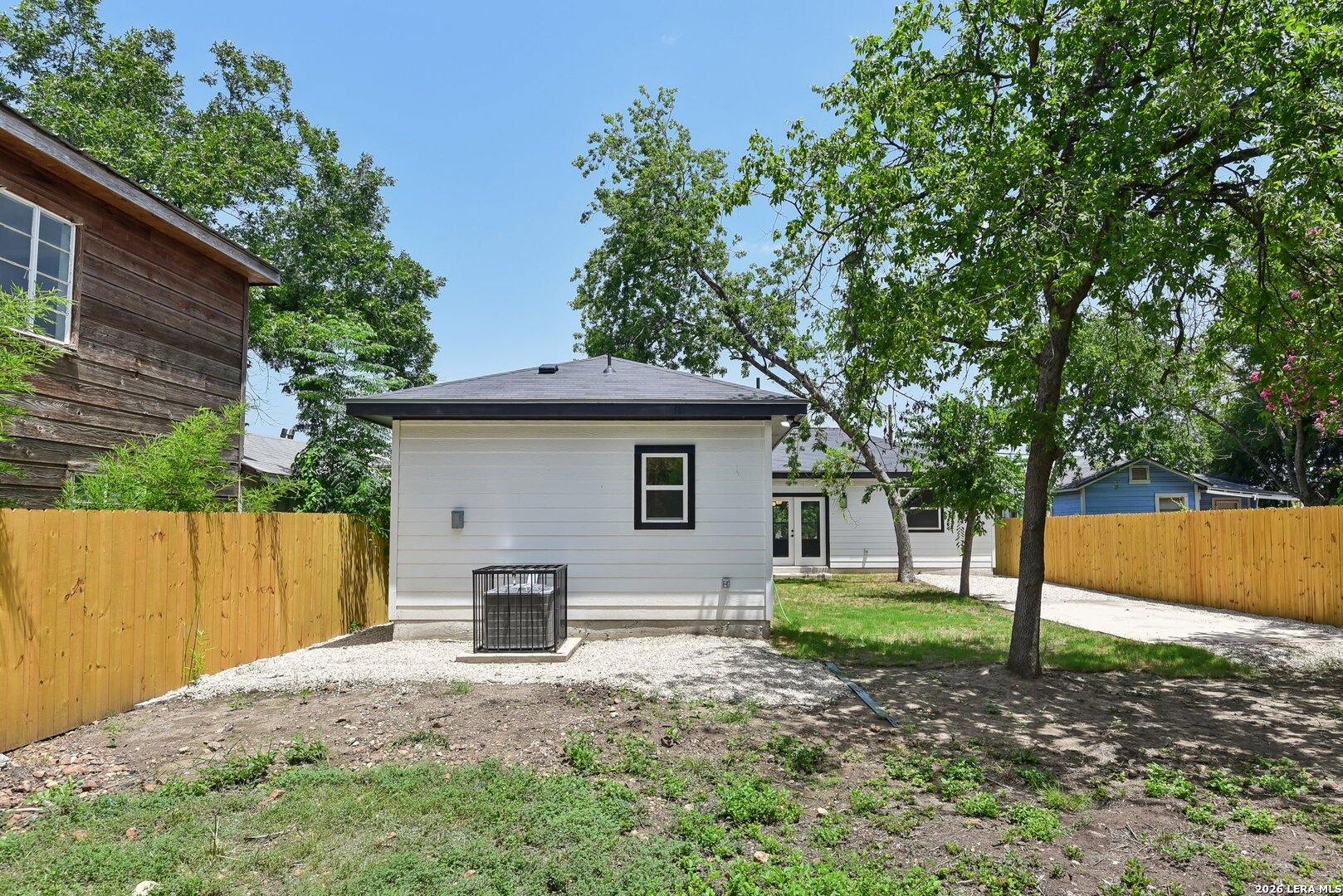 1934 Lamar St