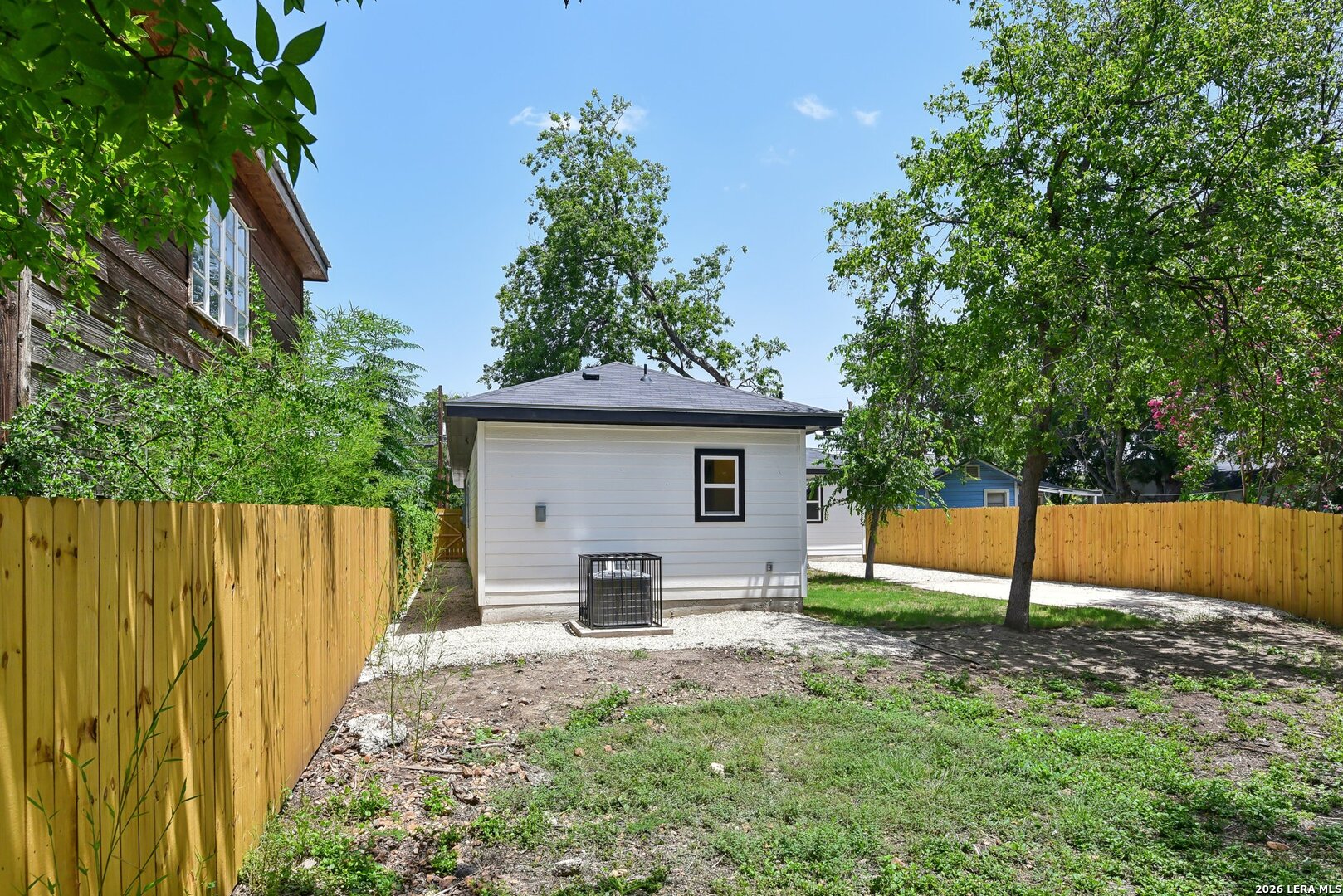 1934 Lamar St
