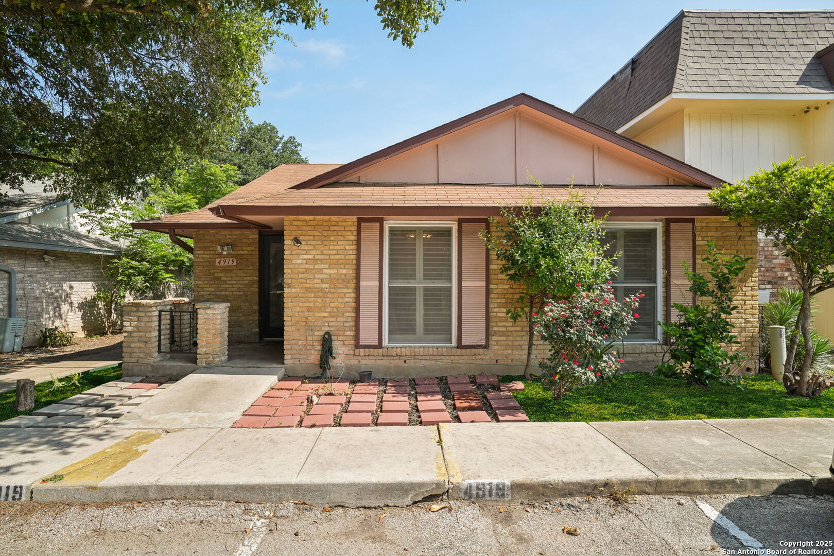 4919 ARBOR RIDGE DR