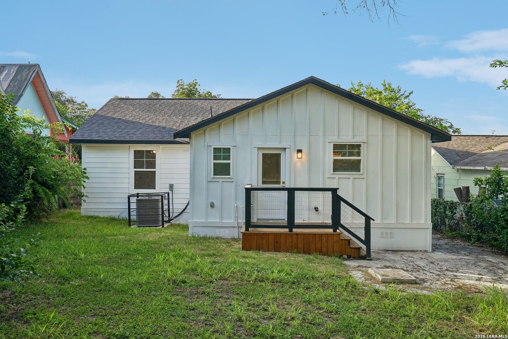 1422 KAYTON AVE