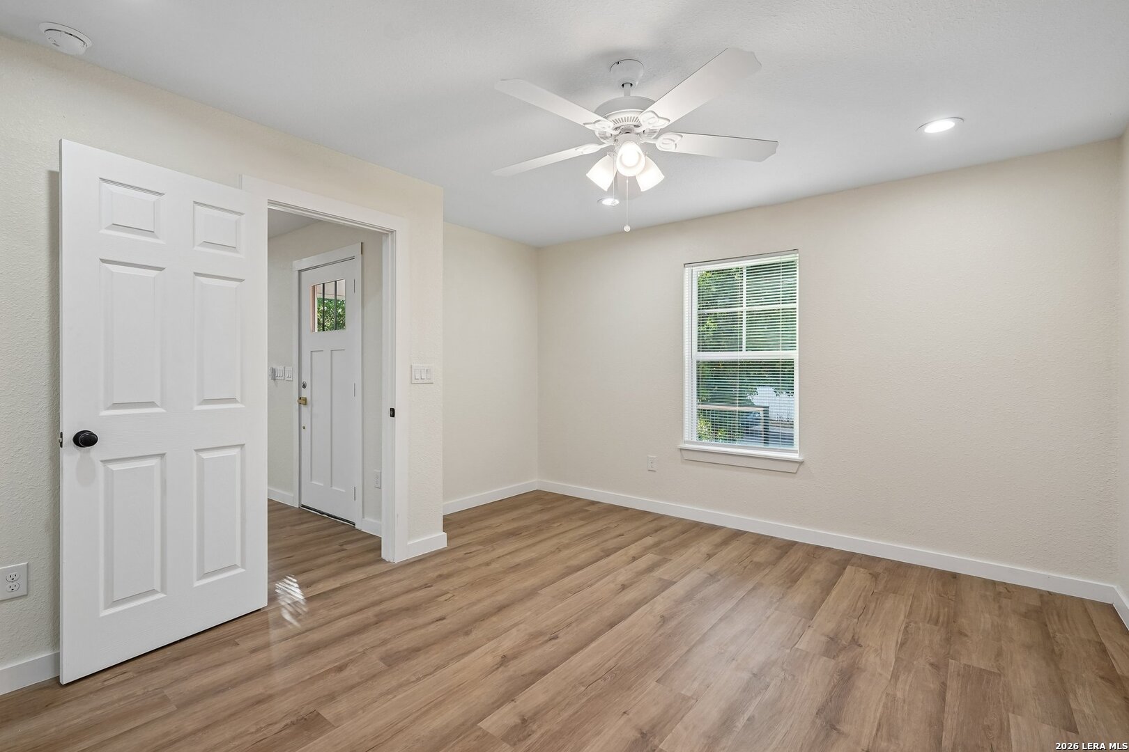 1422 KAYTON AVE