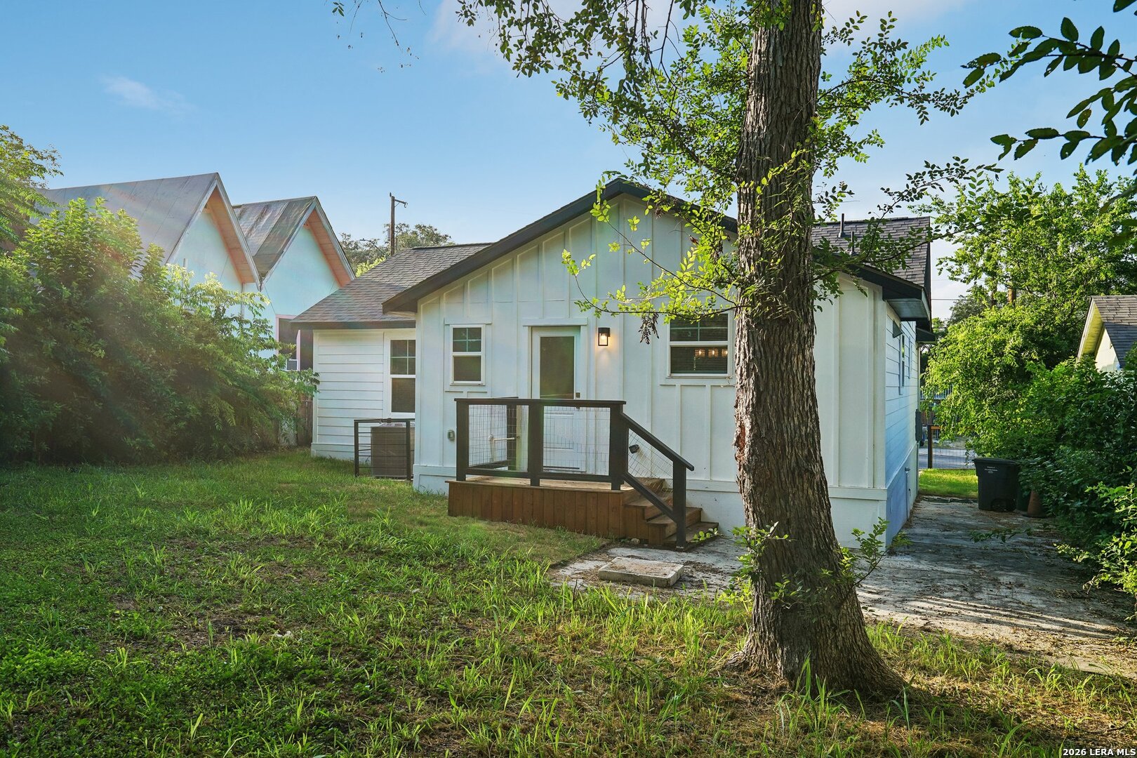 1422 KAYTON AVE