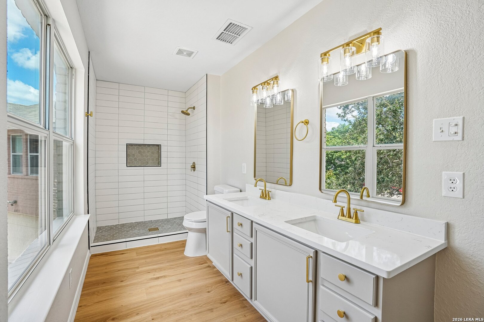 5526 Burton Farm