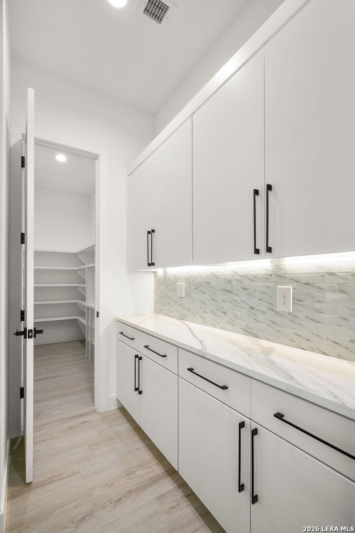 5024 JARDINES PL