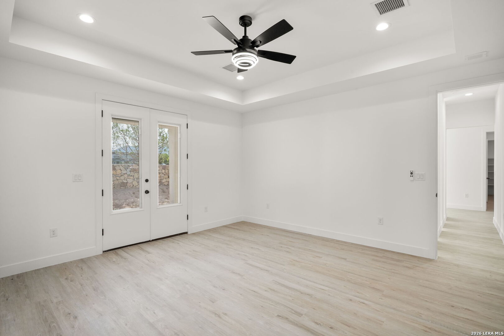 5024 JARDINES PL