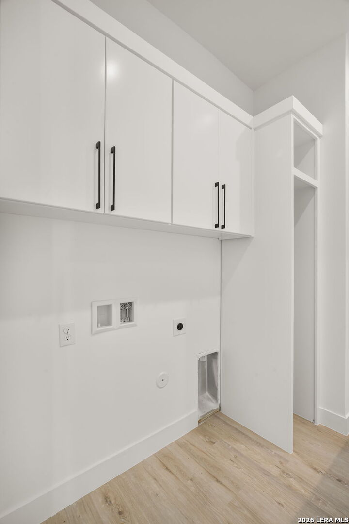 5024 JARDINES PL