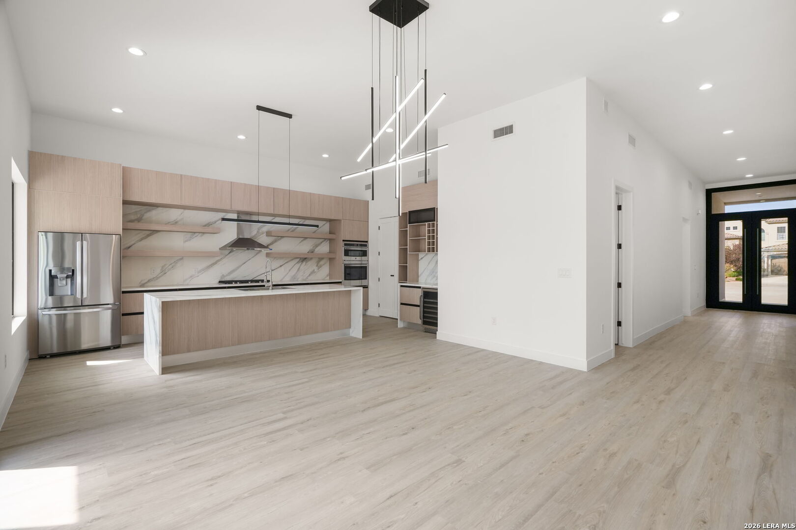5024 JARDINES PL