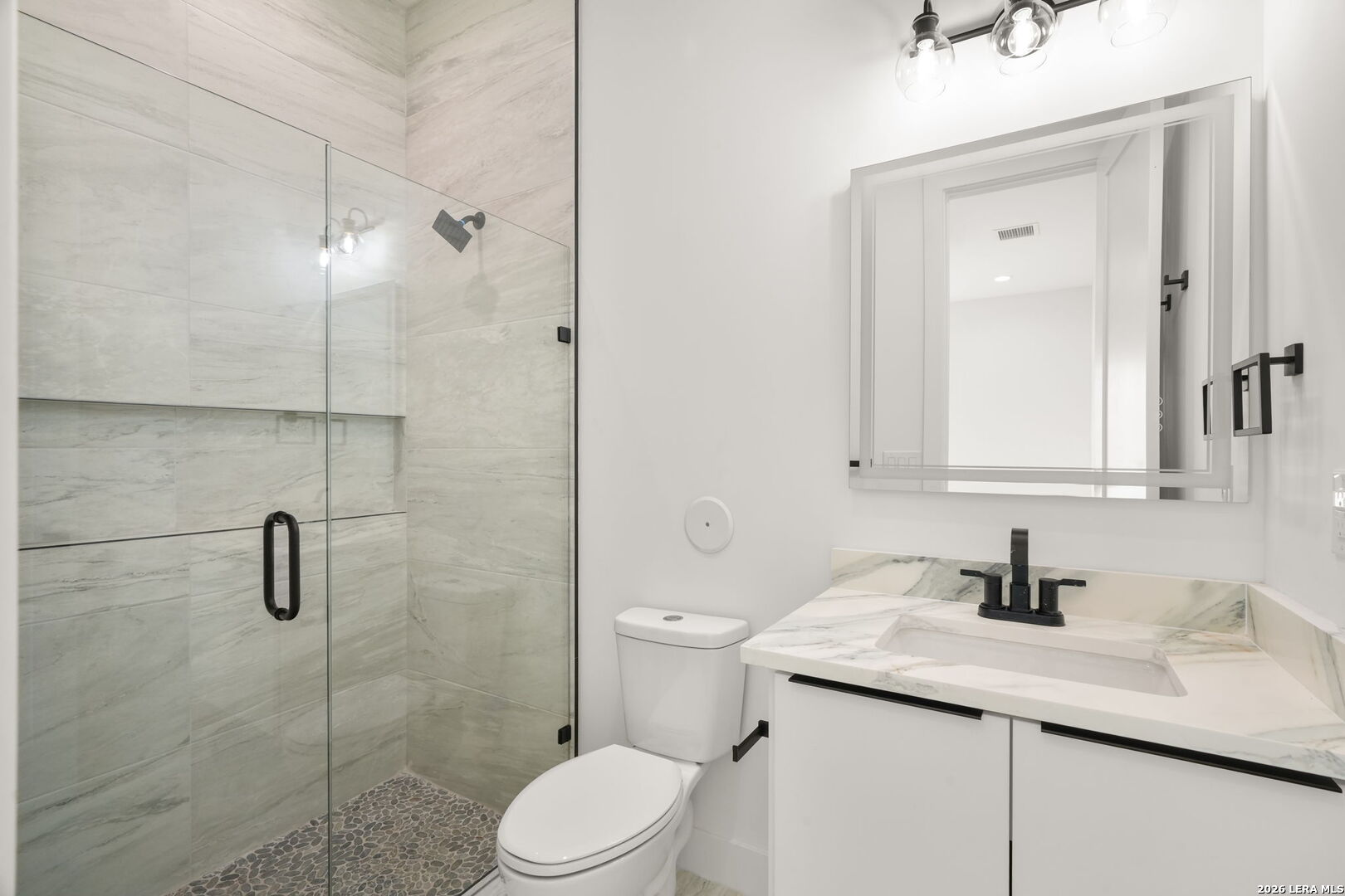 5024 JARDINES PL