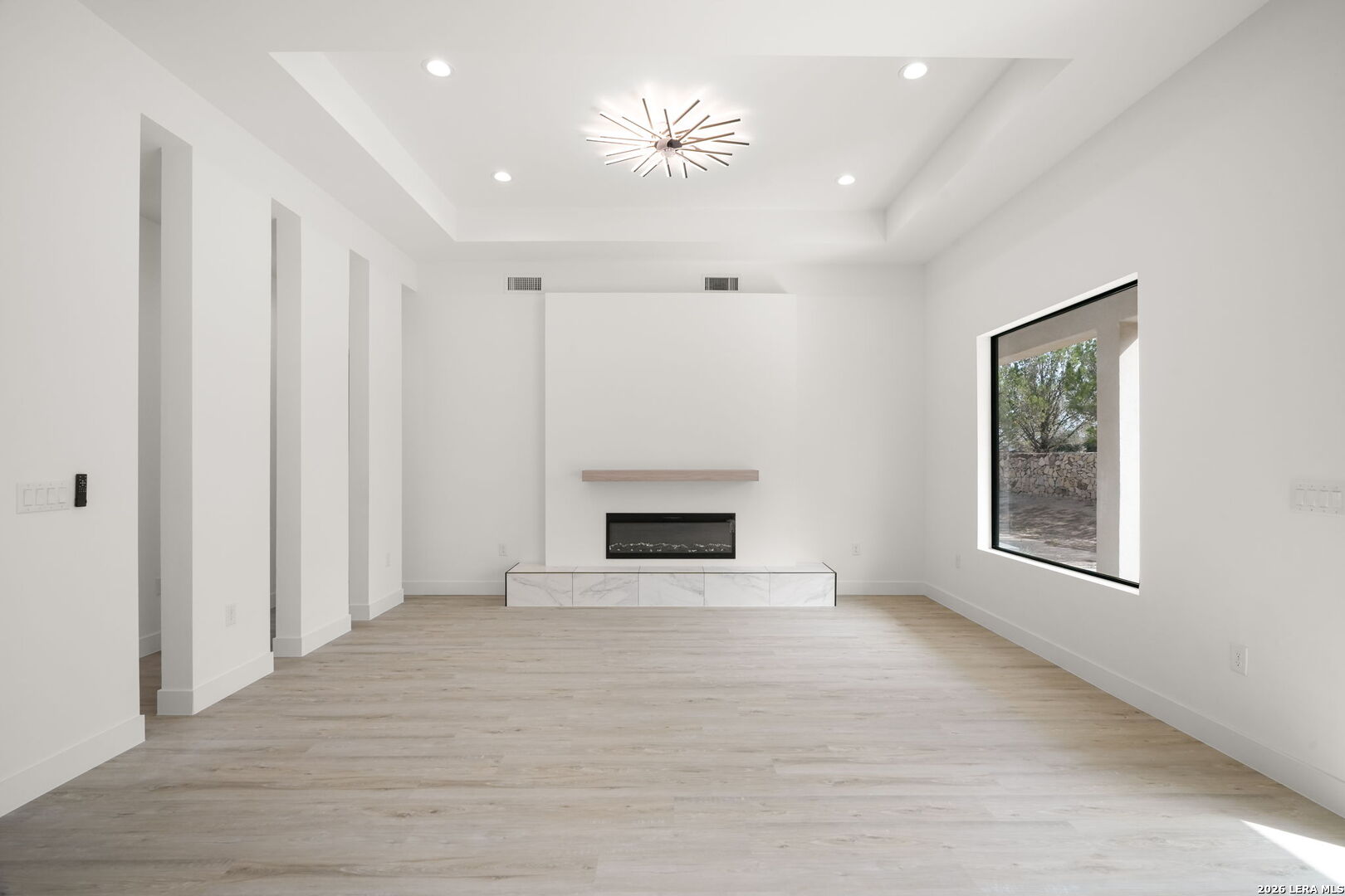 5024 JARDINES PL
