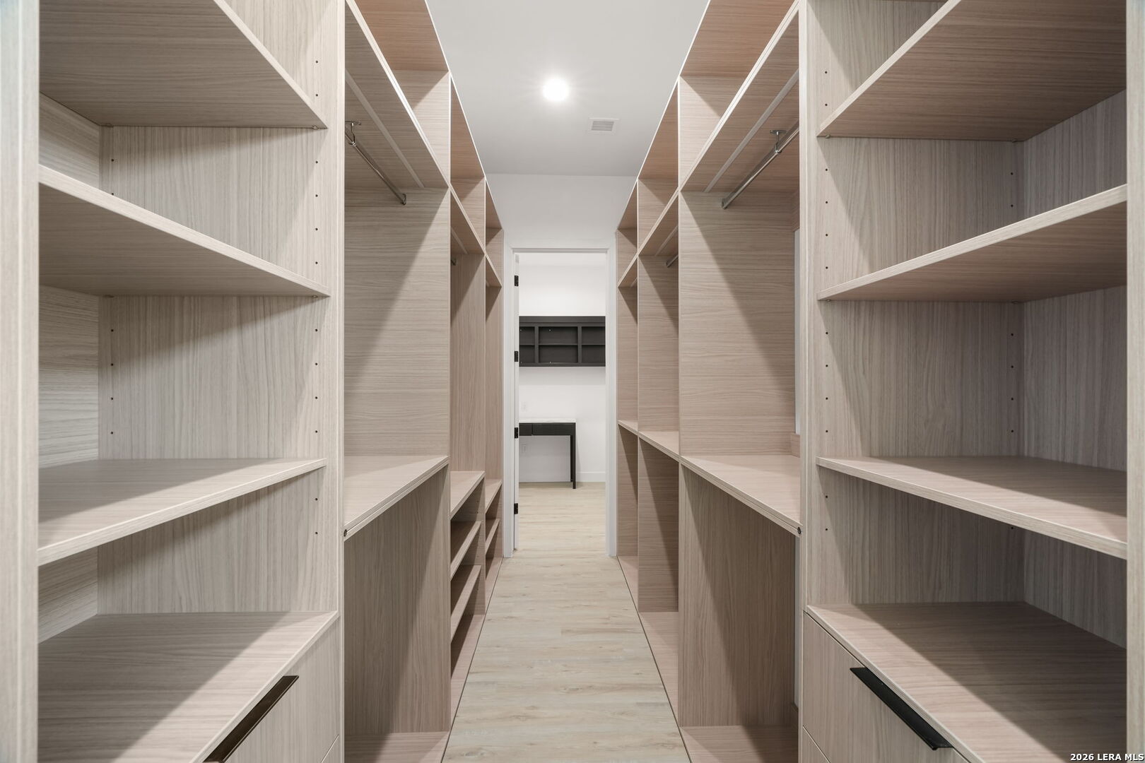 5024 JARDINES PL