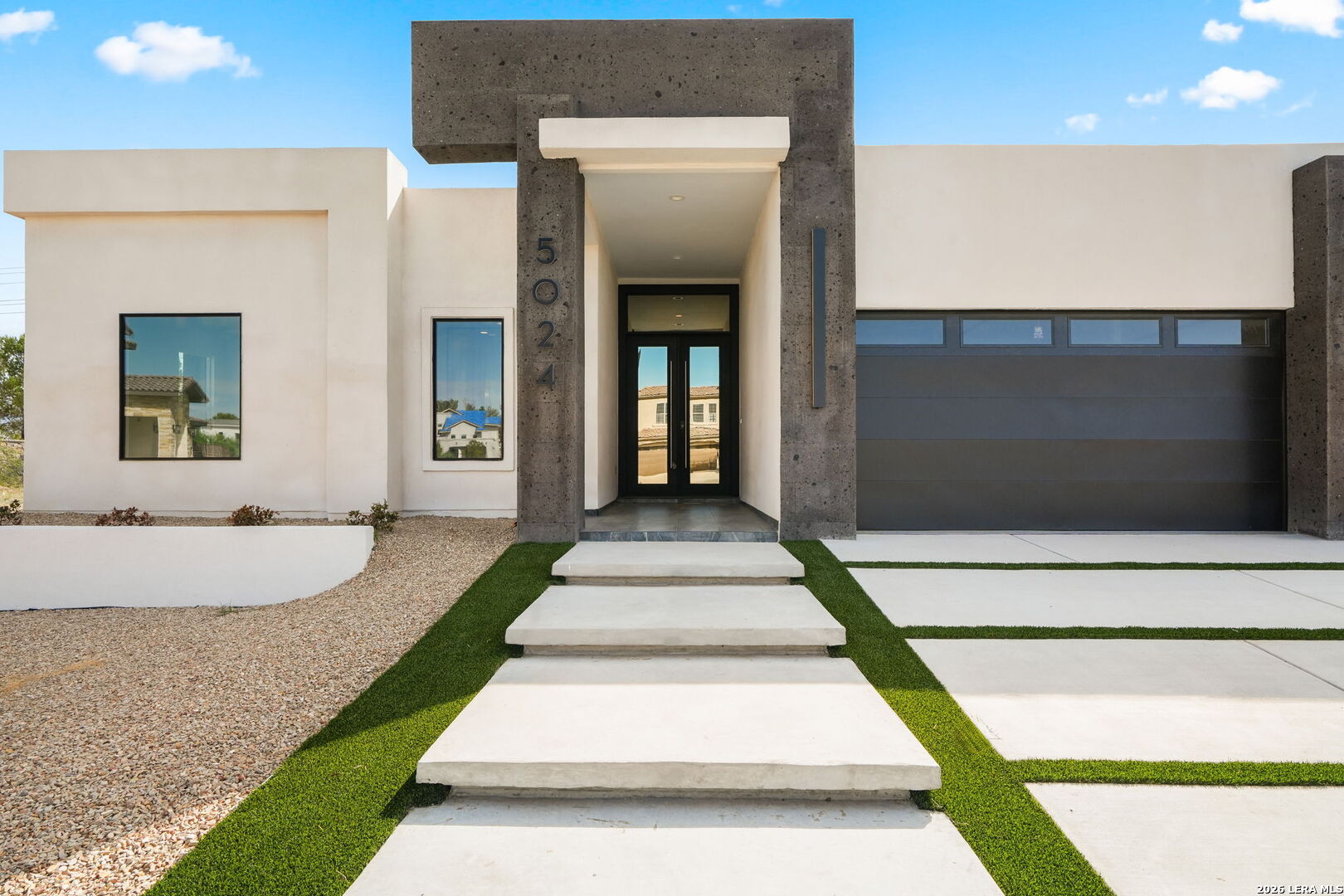 5024 JARDINES PL