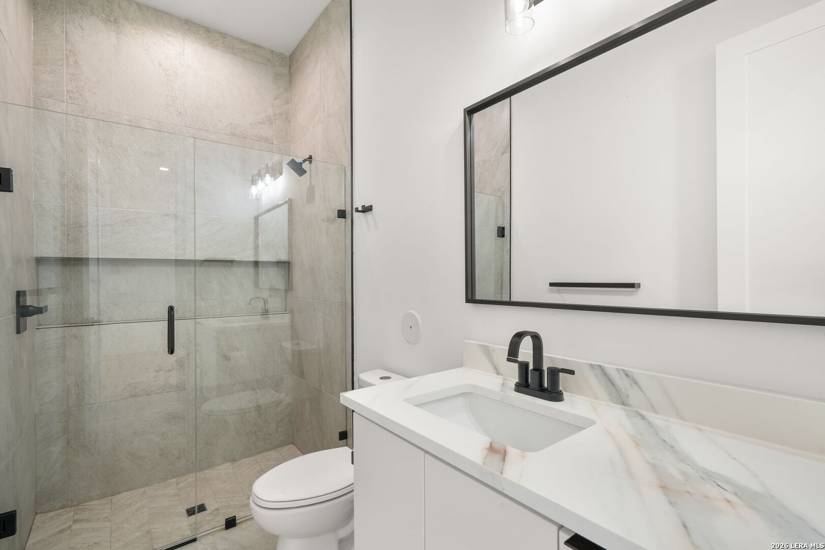 5024 JARDINES PL