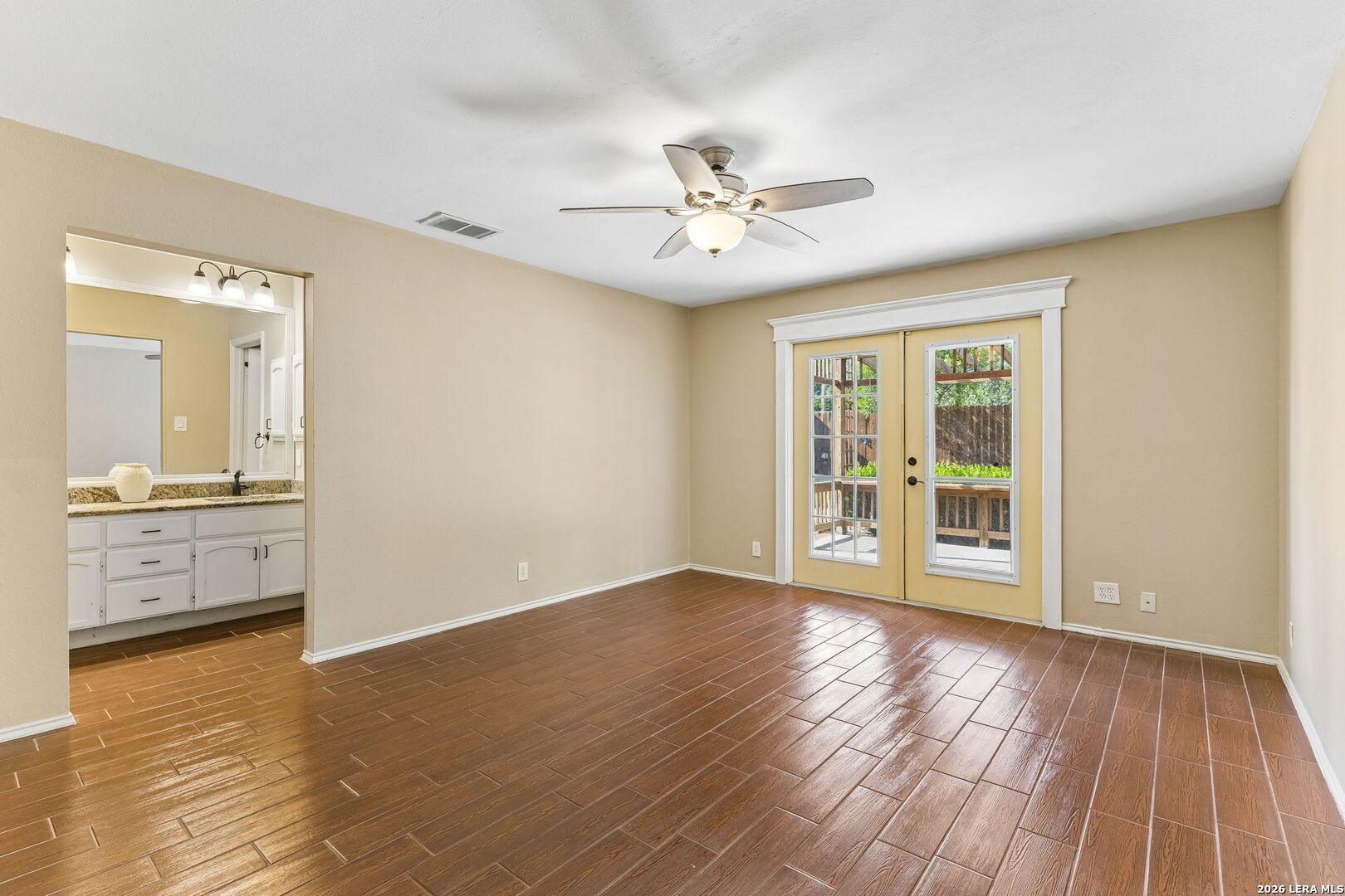 2127 Oak Bnd