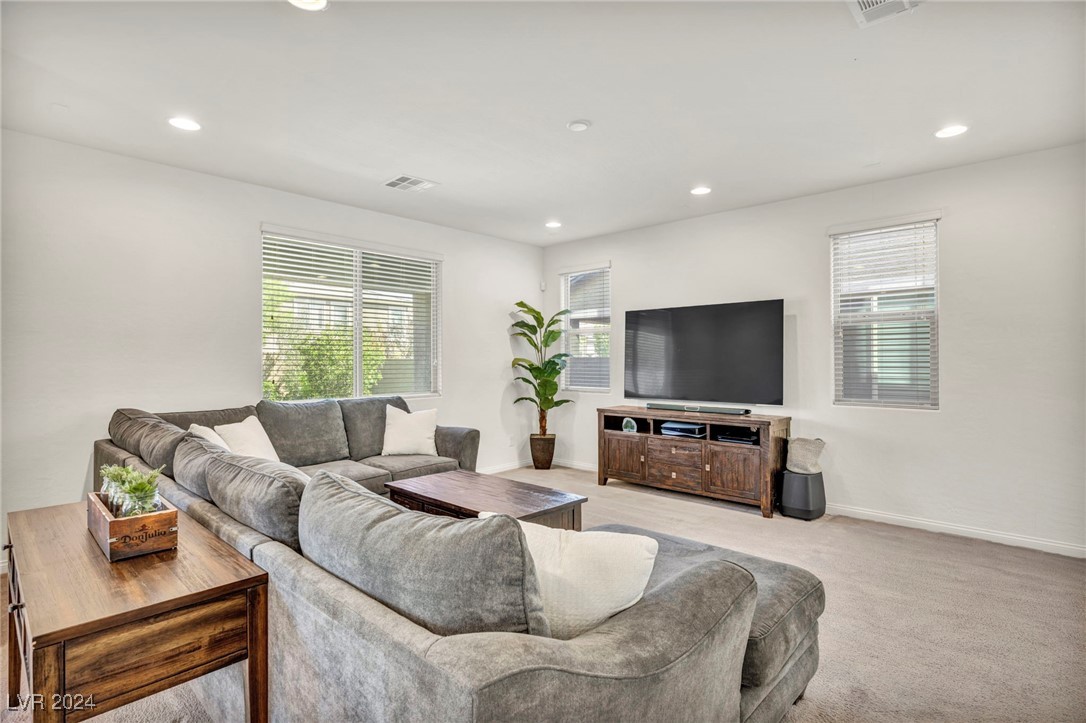 8616 Todd Allen Creek Street