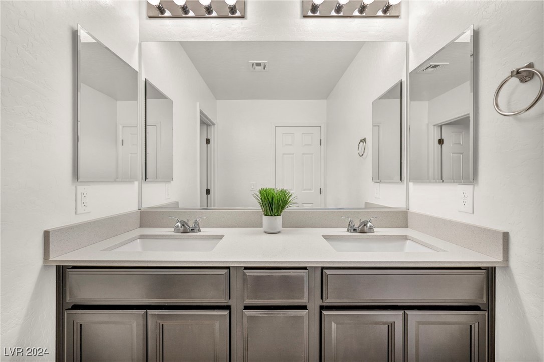 8616 Todd Allen Creek Street