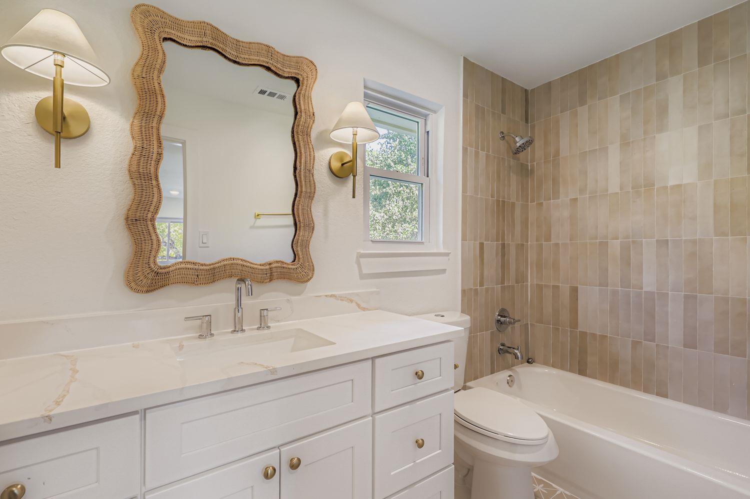 8011 Scotland Yard, Austin