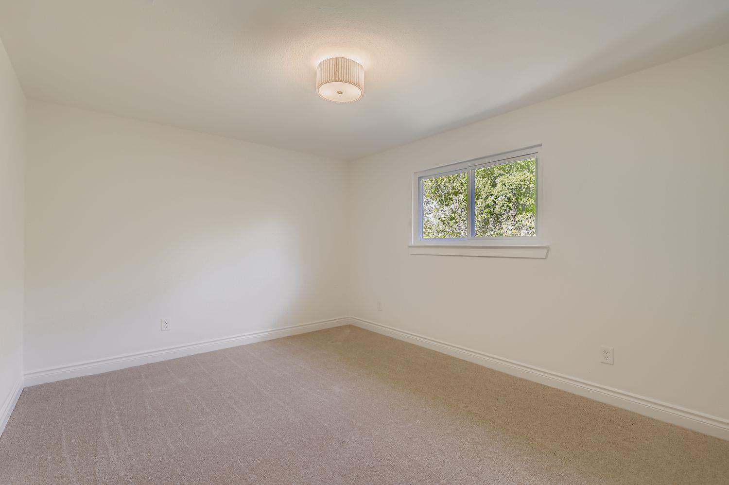 8011 Scotland Yard, Austin