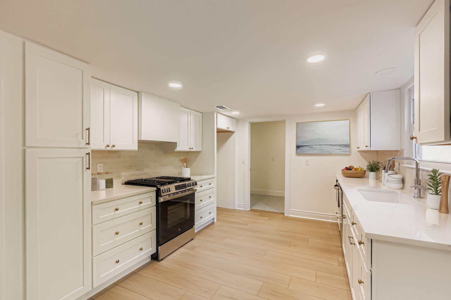 8011 Scotland Yard, Austin