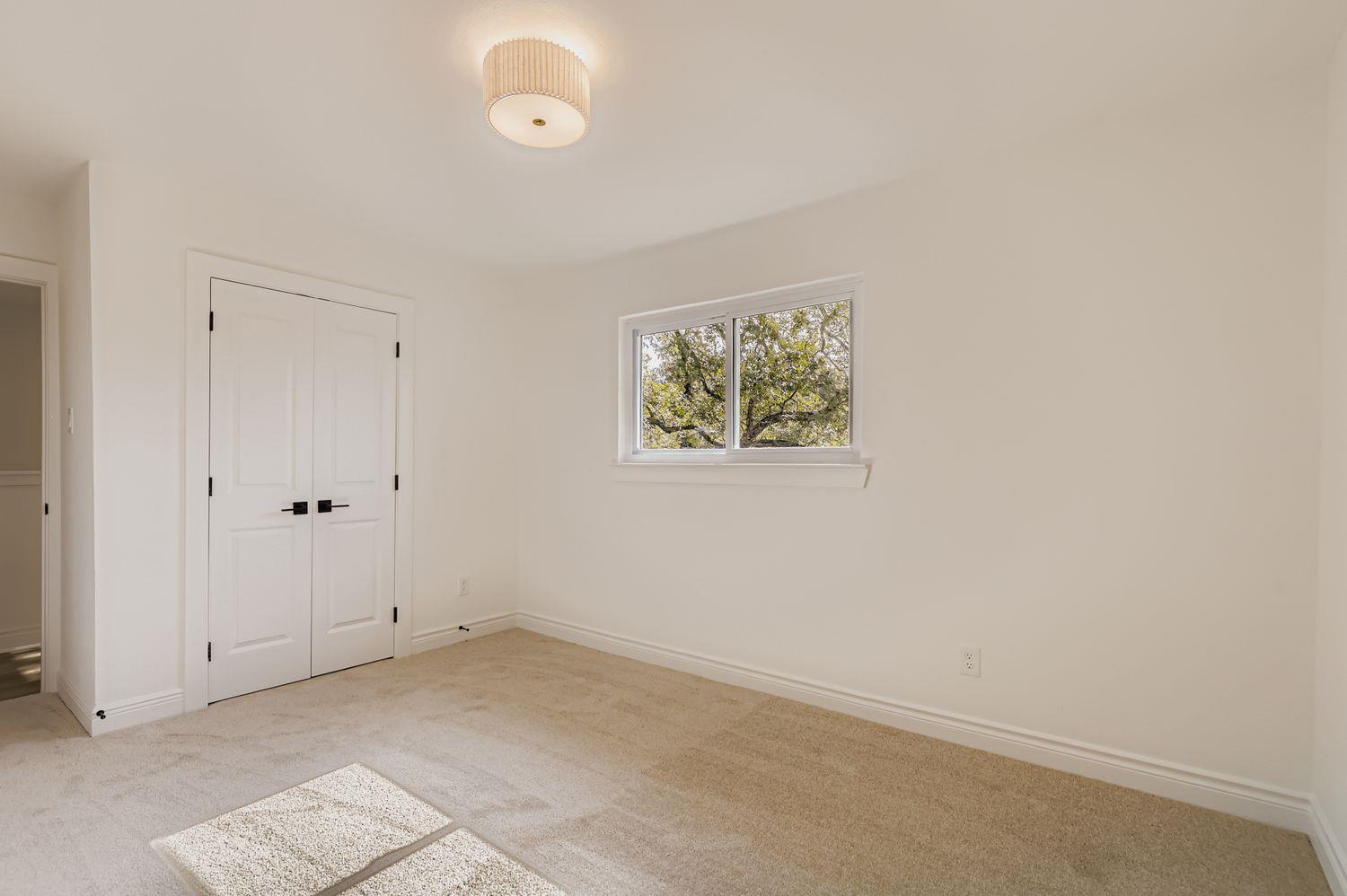 8011 Scotland Yard, Austin