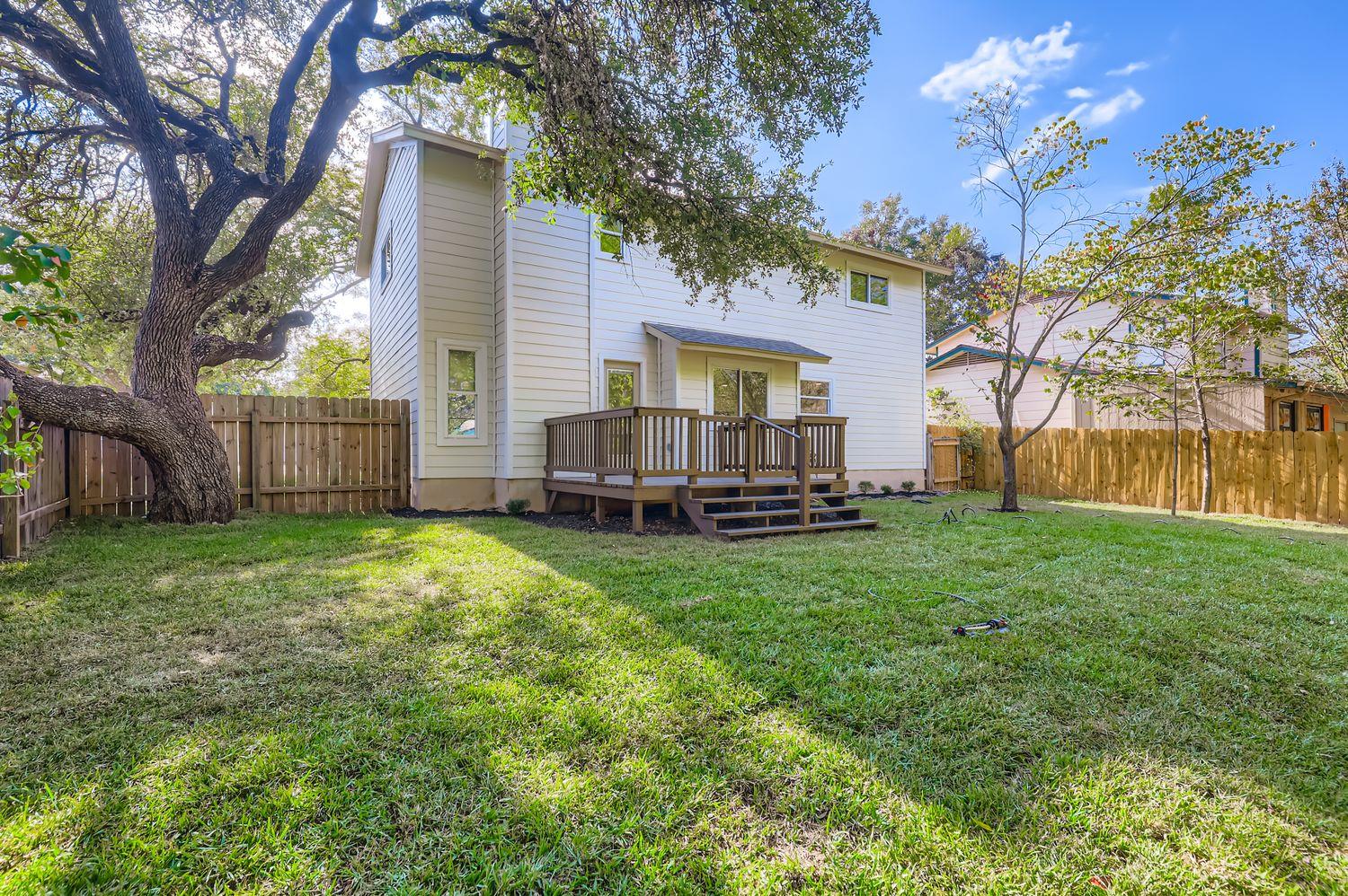 8011 Scotland Yard, Austin