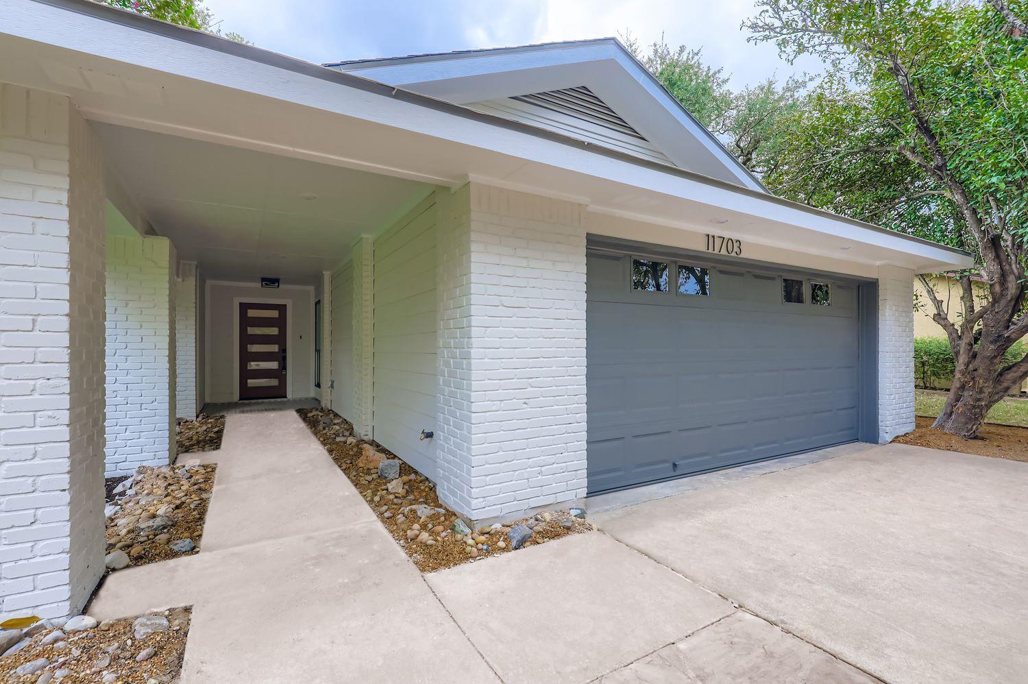 11703 Oak Knoll DR