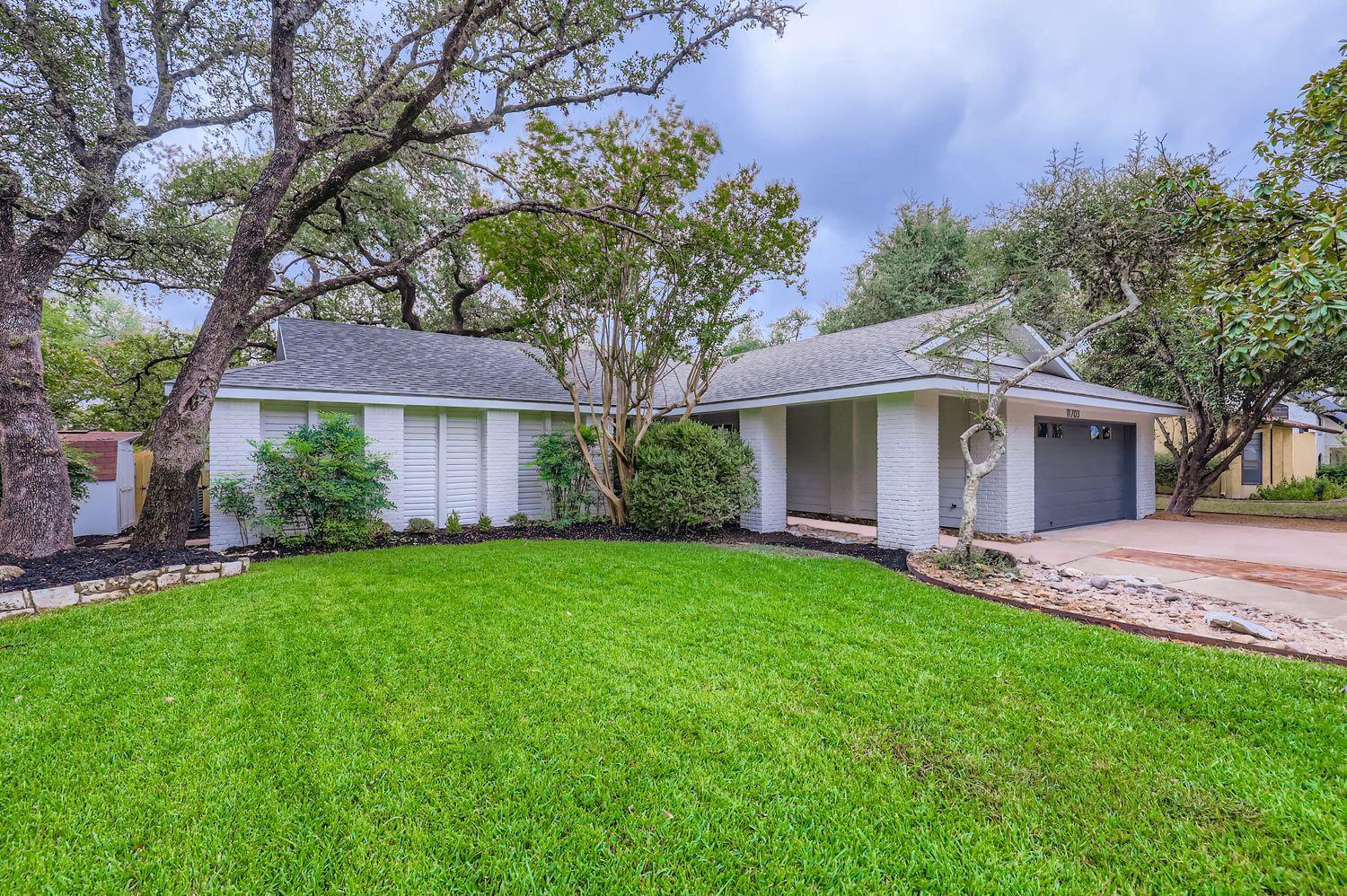 11703 Oak Knoll DR