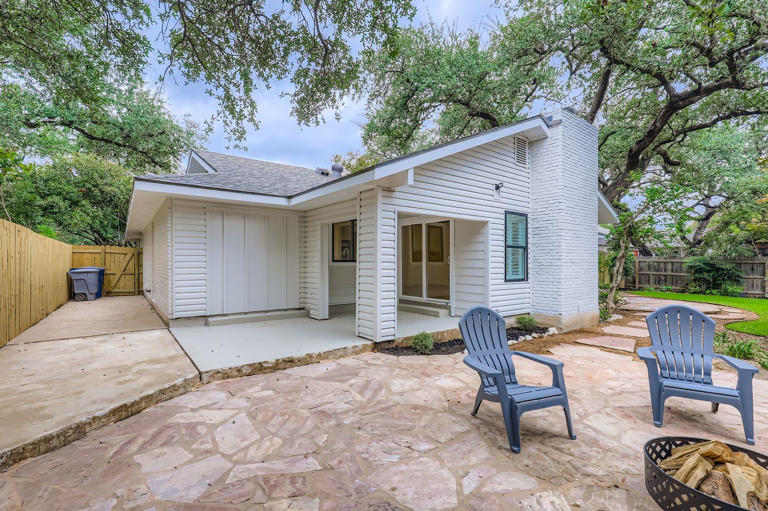 11703 Oak Knoll DR