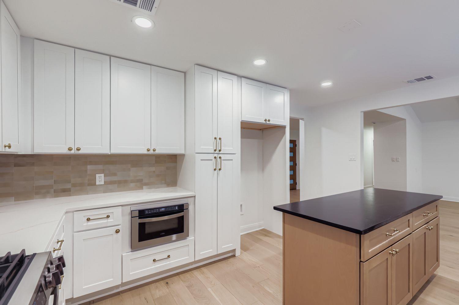 11703 Oak Knoll DR
