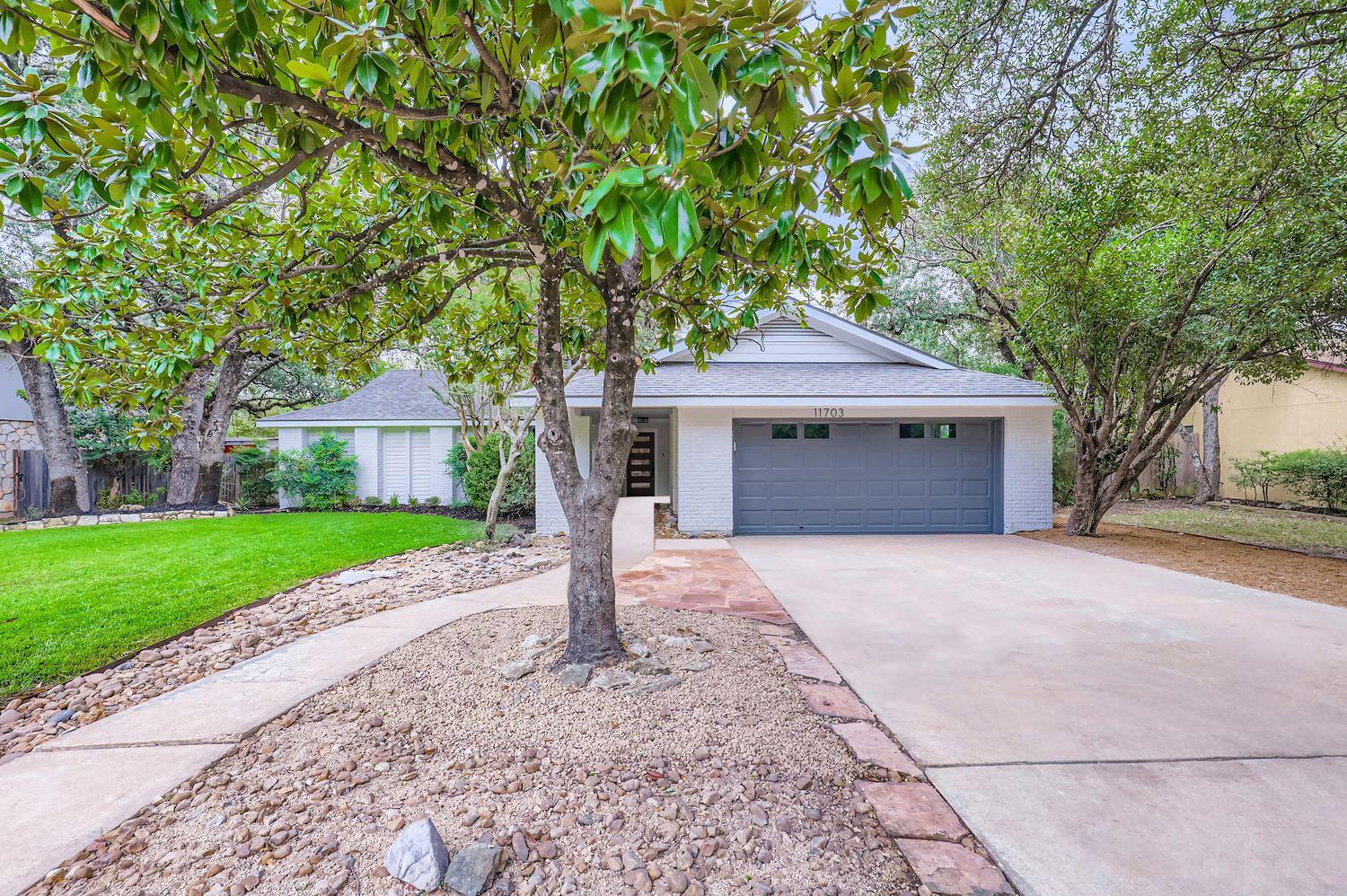 11703 Oak Knoll DR