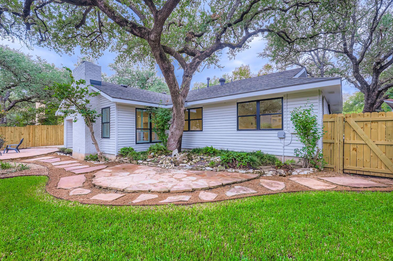 11703 Oak Knoll DR