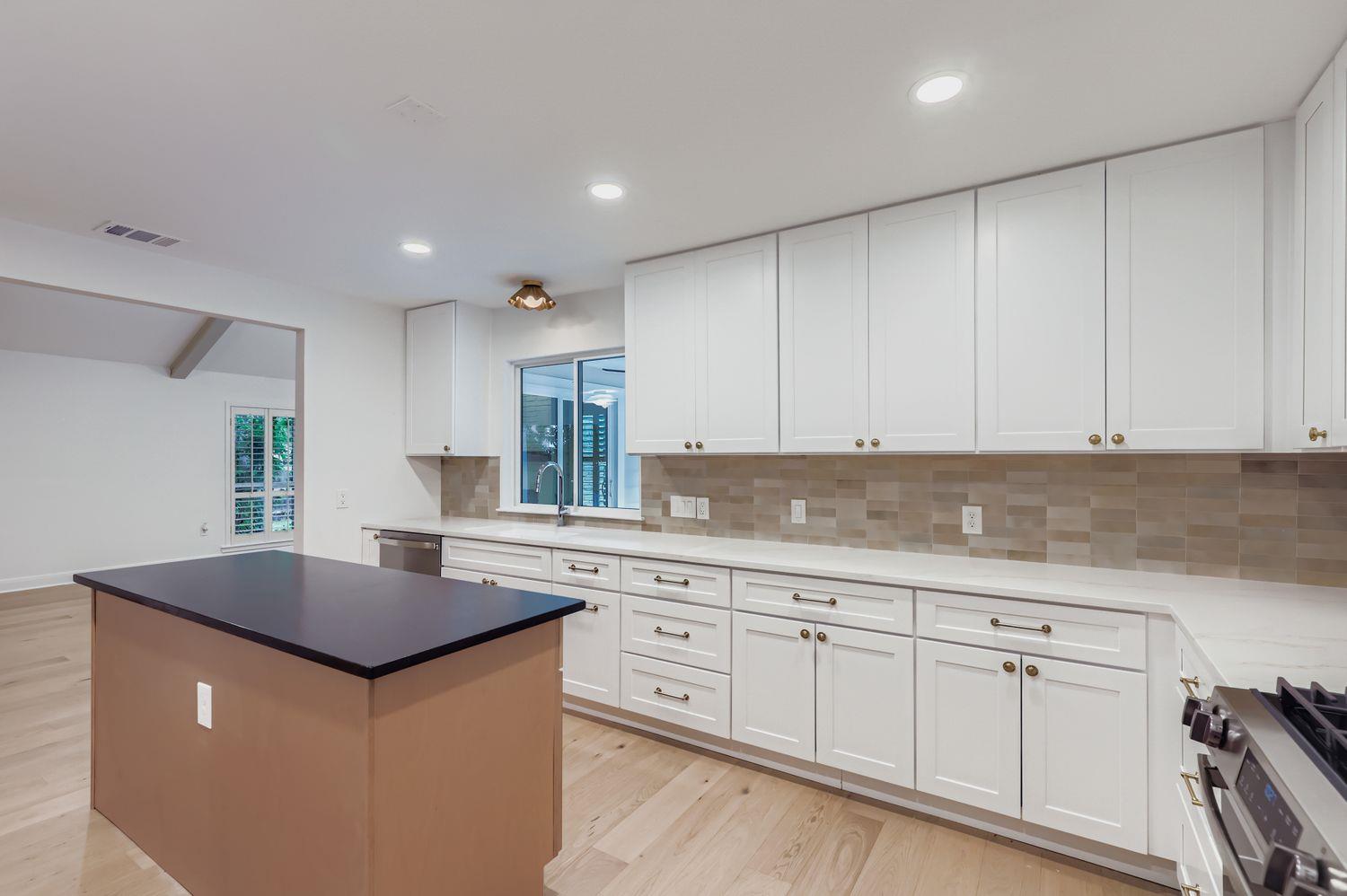 11703 Oak Knoll DR
