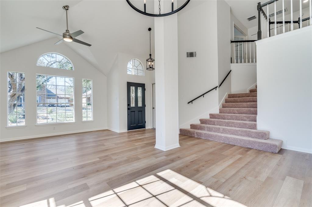 1207 Cardinal LN