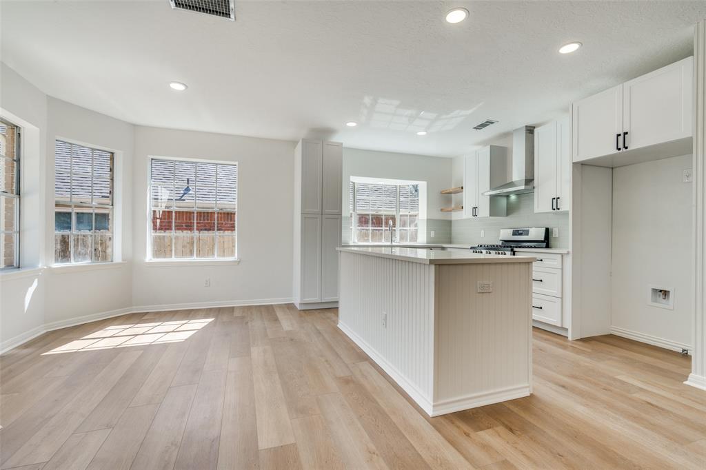 1207 Cardinal LN