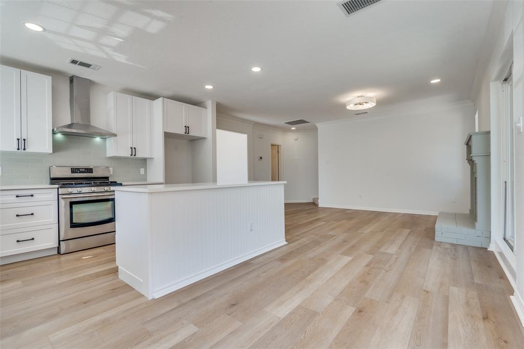 1207 Cardinal LN