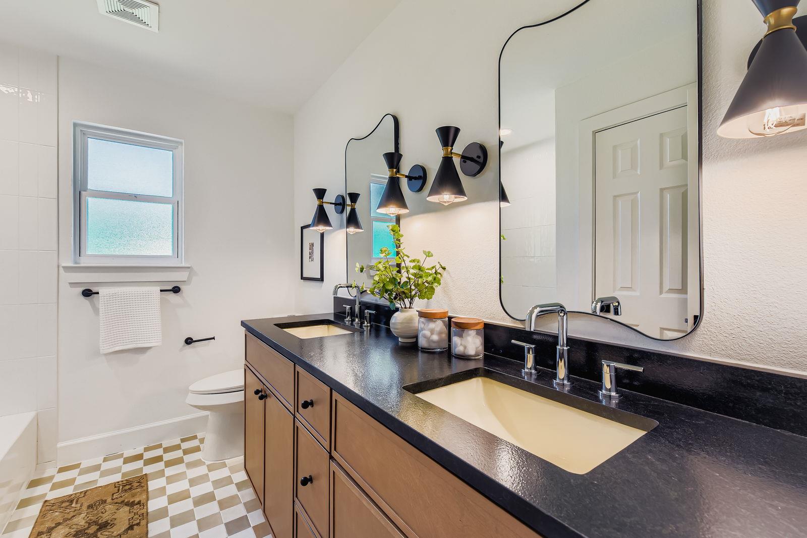 7409 Whistlestop DR