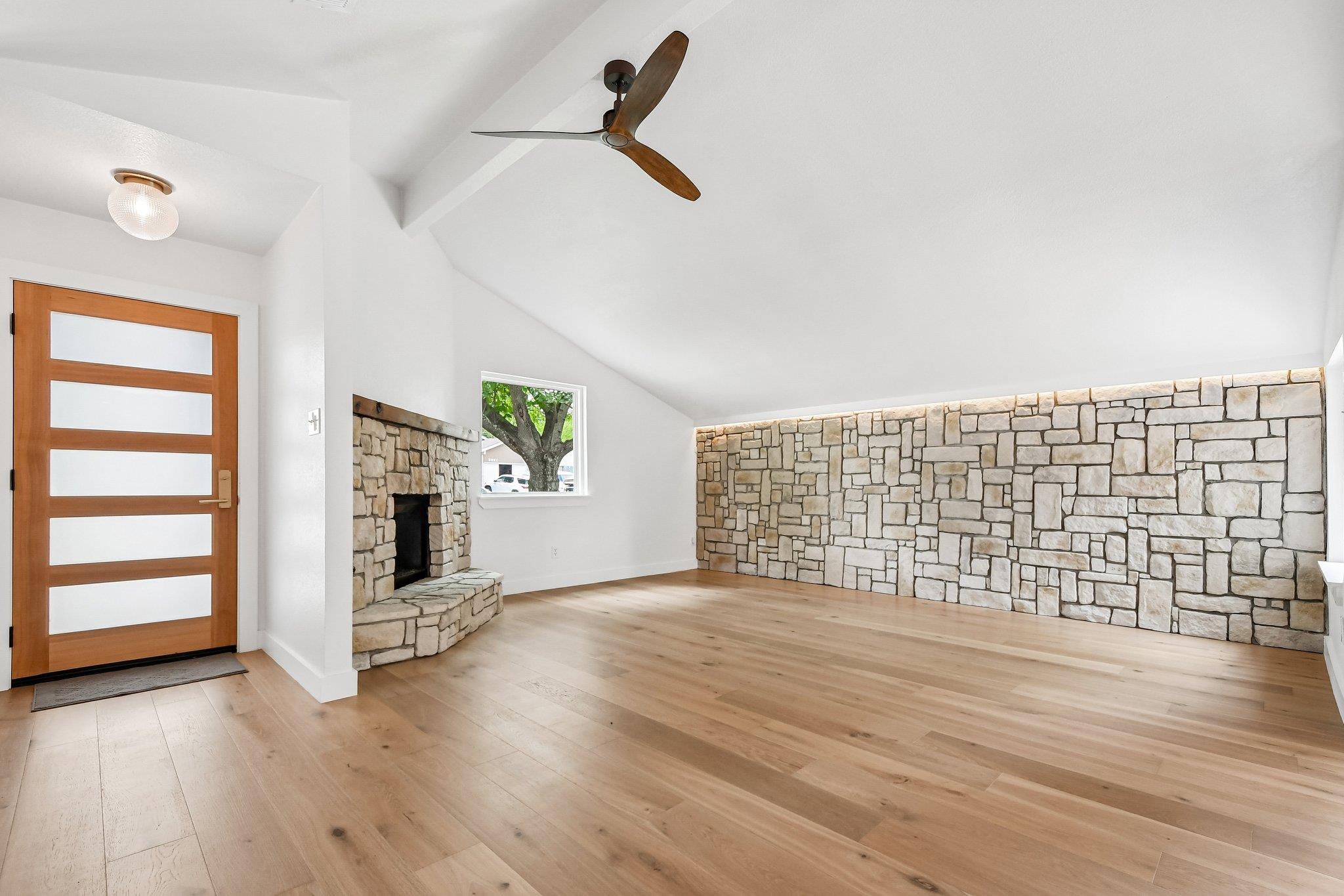 3216 Plantation RD