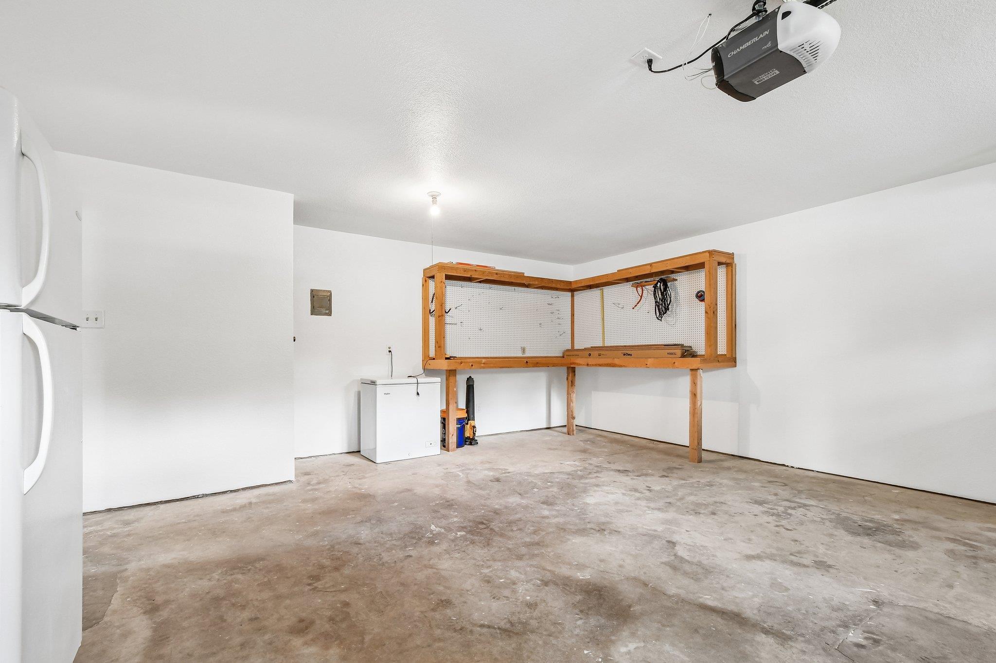 3216 Plantation RD
