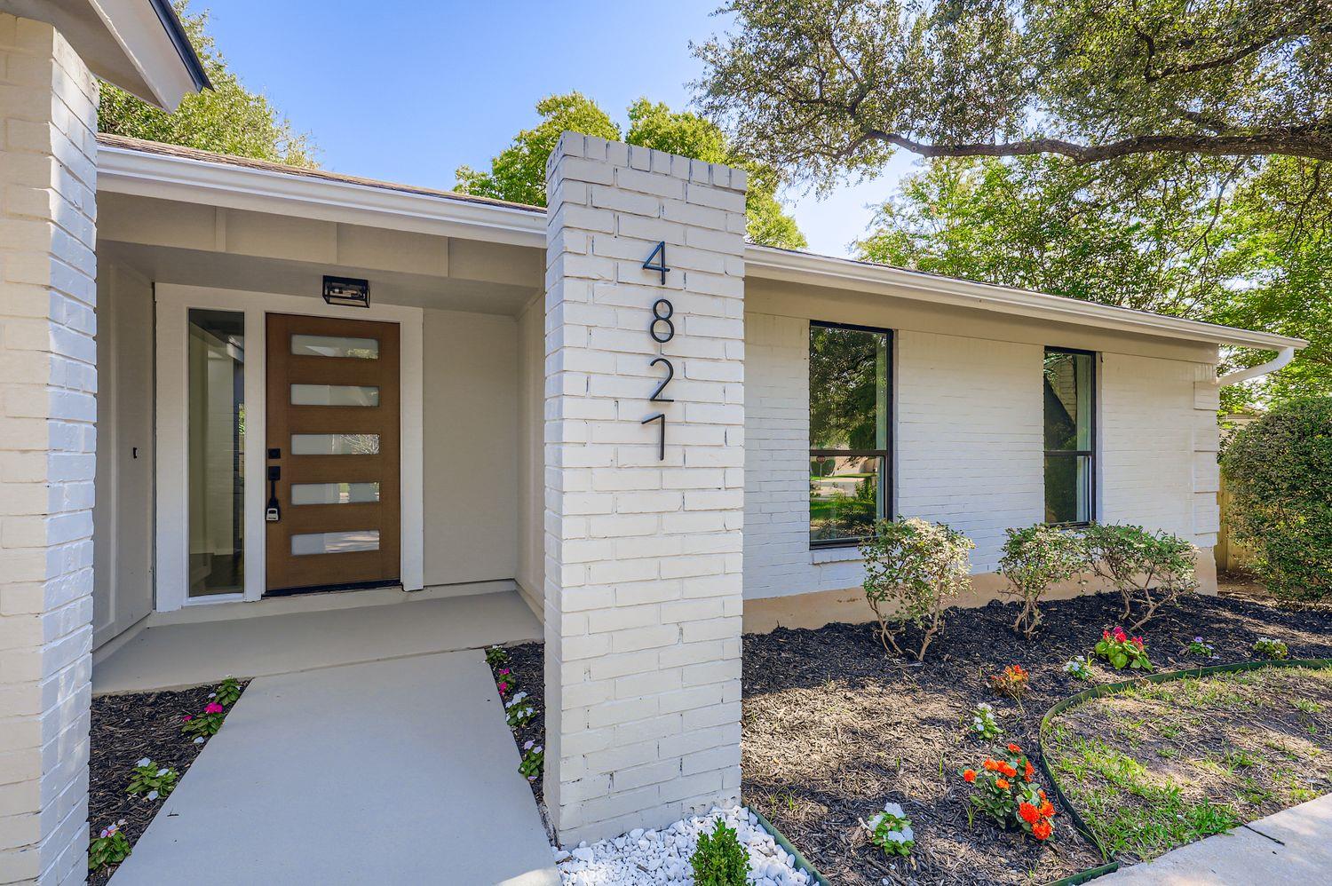 4827 Gerona DR